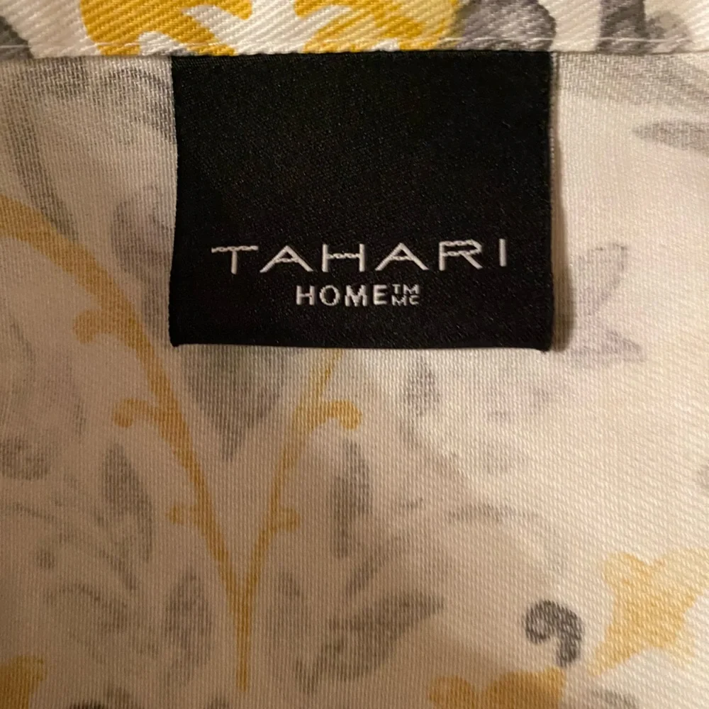 Tahari Shower Curtain Gray and Yellow Damask Tapestry. NWOT.